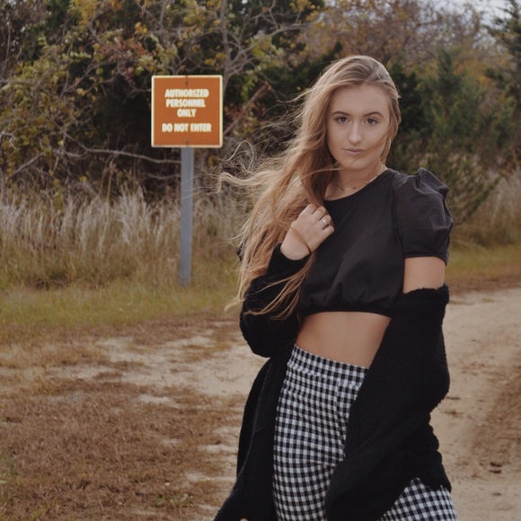 Meet your Posher, Adriana - Picture 8 of 8